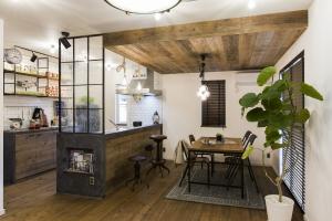 アイアン+波ガラスのパネル