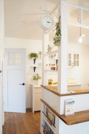 ブルーのキッチンドア