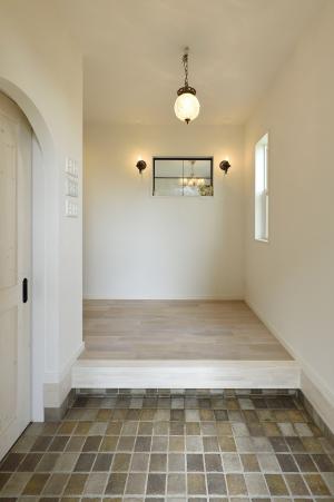 アールの引戸の可愛い玄関