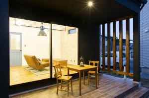 目隠しのあるカバードポーチ