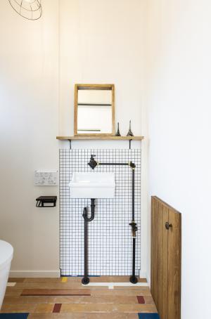 タイルのトイレ手洗い