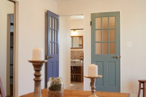 かわいい色のドア