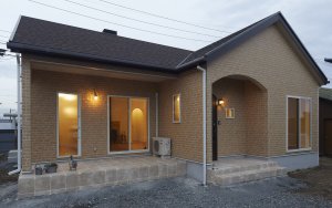 レンガのサイディングの壁