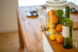 カウンターとテーブル