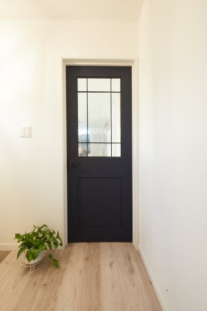 製作のリビングドア